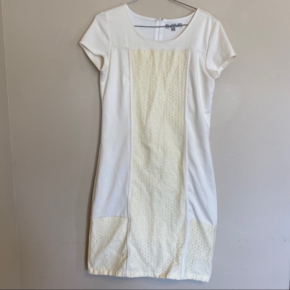 Cream Lace Dress - Picture 2 of 6